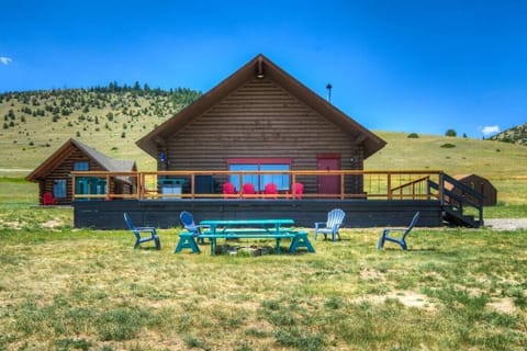 Enjoy this expansive wrap around deck with amazing views of Sphinx Mountain and the Madison Range! 