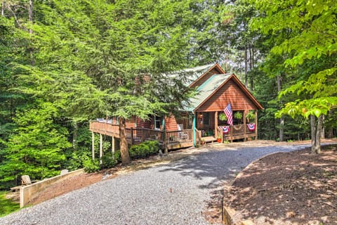 Ellijay Vacation Rental | 4BR | 3BA | 2,428 Sq Ft | 1 Step Required to Enter