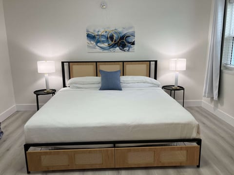 King size bed
