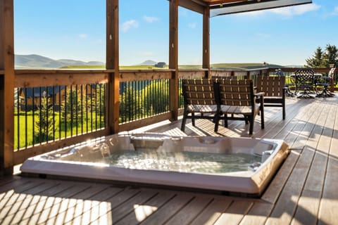 Wrap Around Deck, Hot Tub, Lounge Seating, Outdoor Dining for 6