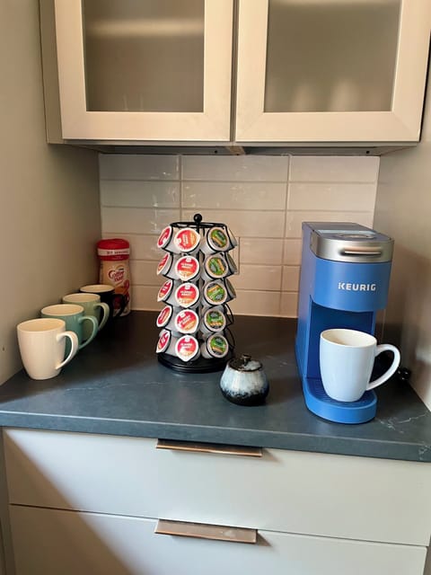 Iced/Hot Keurig plus k cups