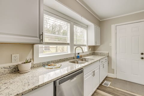 Kitchen | Dishwasher