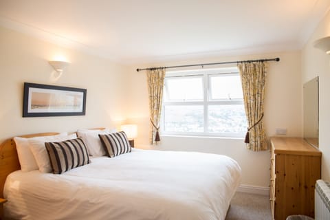 Master Bedroom - Super King or Twin Beds