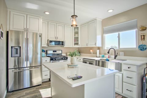 Tucson Vacation Rental | 2BR | 1BA | 700 Sq Ft | Step-Free Access