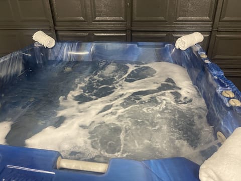 Indoor spa tub