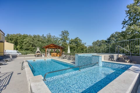 Private Pool