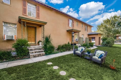 One of the outdoor areas (1)