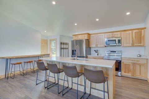 Dining Area & Kitchen | Main Floor | Free WiFi | Central A/C & Heating