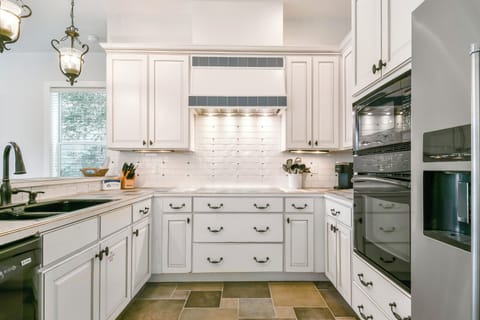 Crystal Gold - Fully Equipped Kitchen