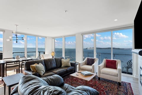 Stunning views of Elliot Bay