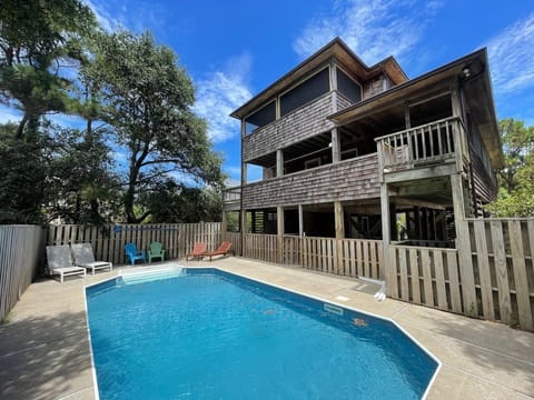 Private Pool (available heated for $150 a week)