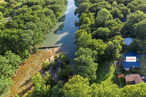 Ideal river access in Canyon lake