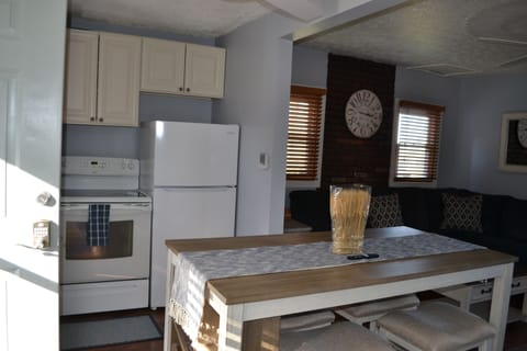 Everything you need for your comfort with electronic entry for your convenience.