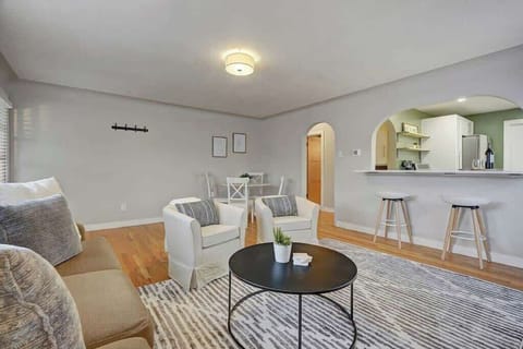 Serve your delicious meals easily in the bar seating area for 2 or at the dining room table!