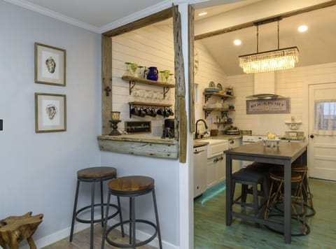 Renovated fully-stocked kitchen