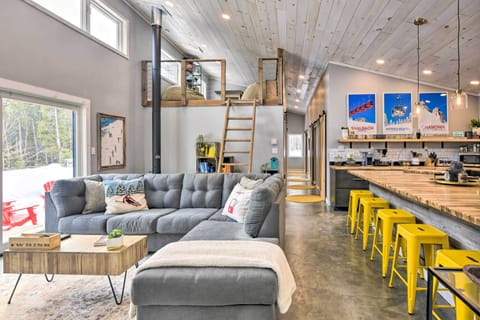 Wilmington Vacation Rental | 4BR | 2BA | Stairs Required | 2,000 Sq Ft