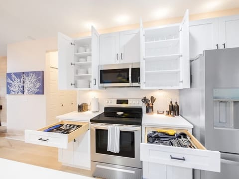 Plenty of silverware, and grilling and cooking utensils!