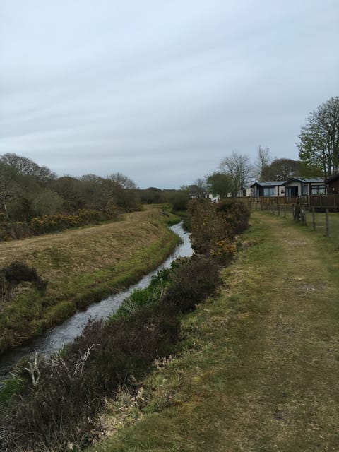 The site sits alongside the River Hayle