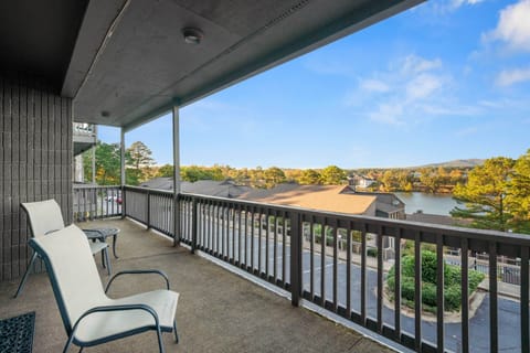 Outdoor Space | Upper & Lower Balcony | Hammock