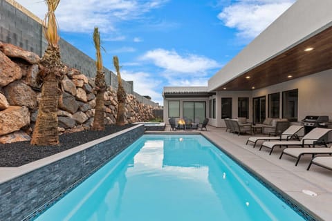 Private pool view