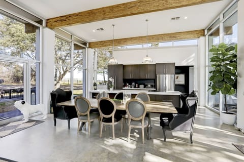 Easy prep and serve layout