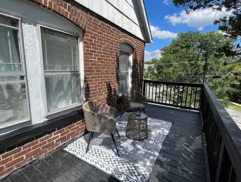 Outdoor Seating Area/Deck