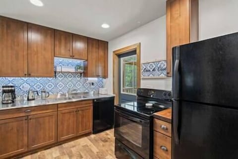 Another view of the kitchen