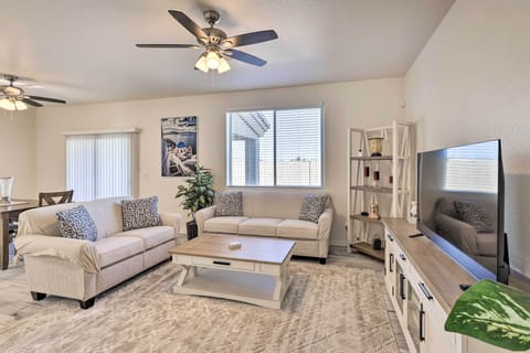 Kingman Vacation Rental | 3BR | 2BA | 1,700 Sq Ft | Step-Free Access