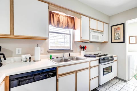 Kitchen | Main Level | Coffee Maker | Cooking Basics