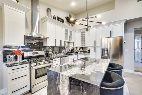 Kitchen | Coffee Maker | Spices | Blender | Crockpot | Toaster | Cooking Basics