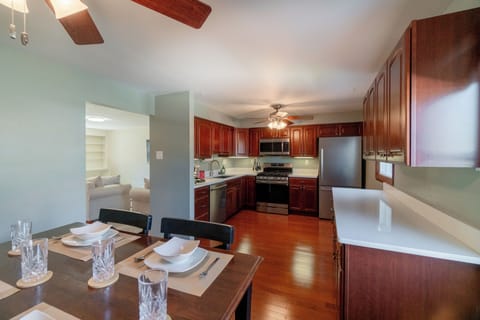 Plenty of space in the kitchen to cook your favorite meal.