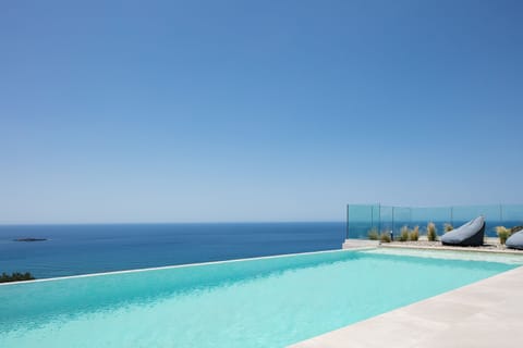A private, 32 sq.m. swimming pool, 1,40 m deep with ladder access.