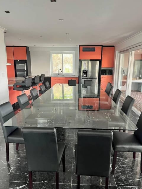 234ba808-1018-47d0-ad97-8b15298f412e