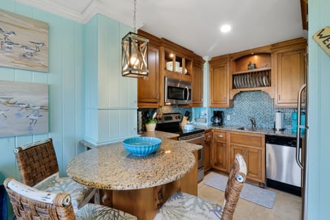 212 Breakers | Kitchen - 212 Breakers | Kitchen