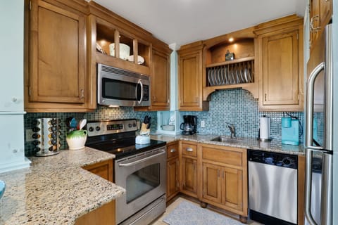 212 Breakers | Kitchen - 212 Breakers | Kitchen