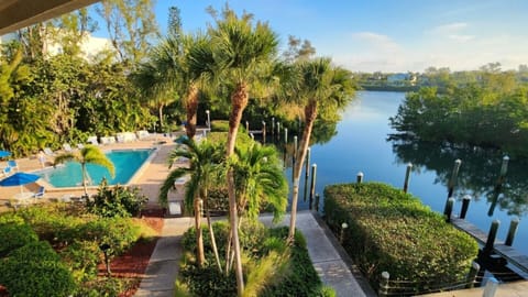 Crane's Bay and Pool
