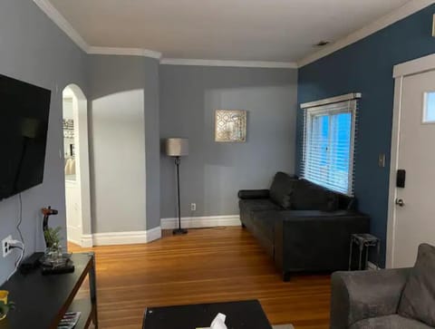 1st floor living room