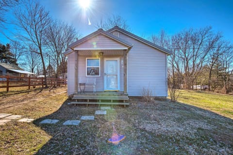 Perryville Vacation Rental | Studio | 1BA | 610 Sq Ft | 3 Steps for Access