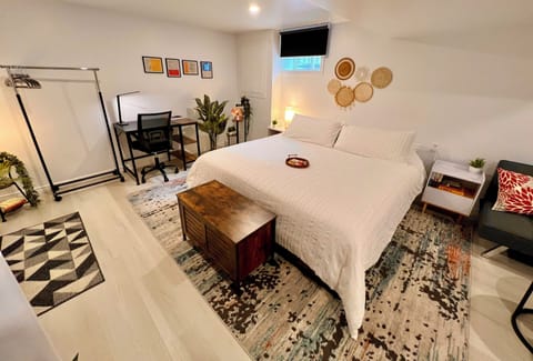 Alternative look of the bedroom area.