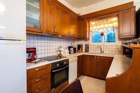 Embrace culinary creativity in the fully equipped kitchen