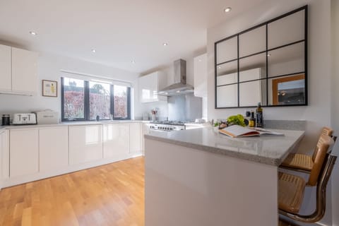 Ground floor: Kitchen