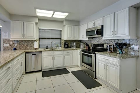 Everything you need to prepare a feast can be found on our fully stocked kitchen