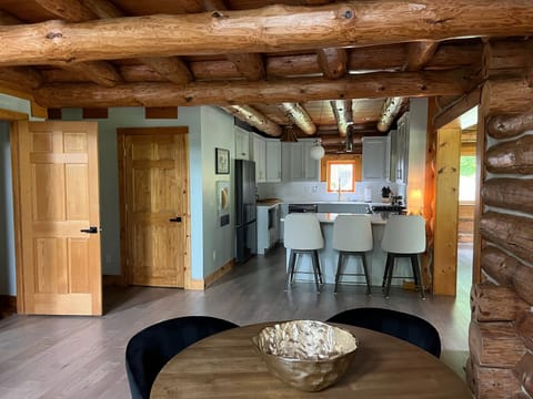 Loggerhead - Kitchen (2)