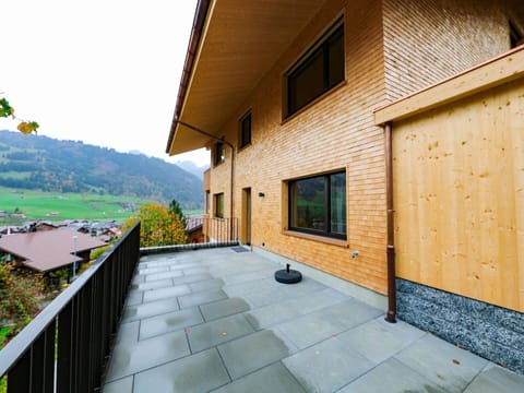 Plant, Building, Sky, Daytime, Property, Window, Road Surface, Wood, Shade, House