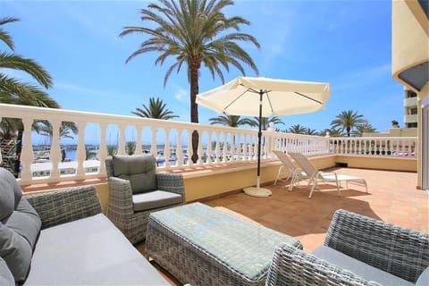 Large south facing terrace on the ground floor receives plenty of sun