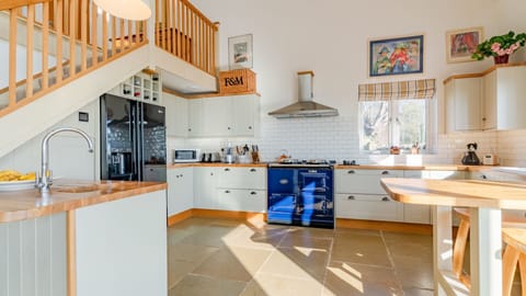 Kitchen, The Old Barn, Bolthole Retreats