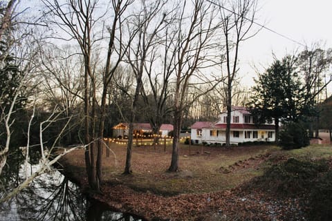 The farmhouse on Town Creek