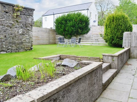 Patio | Kirroughtree Steading 2 - Kirroughtree Steading Holidays, Newton Stewart