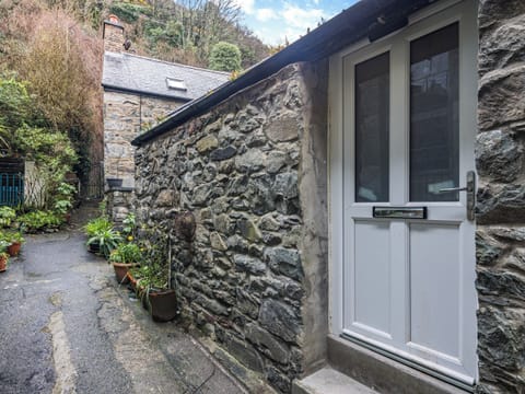 Exterior | Llety Clyd, Barmouth