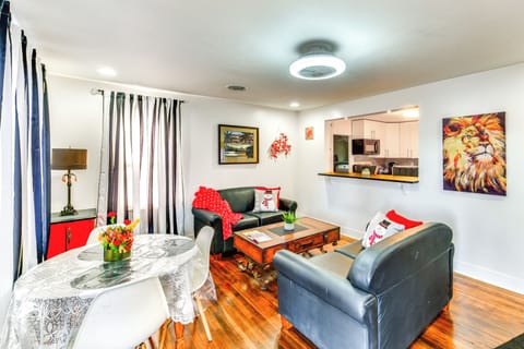 Living Room | Flat-Screen TV | Electric Fireplace | Dining Area | Single Story